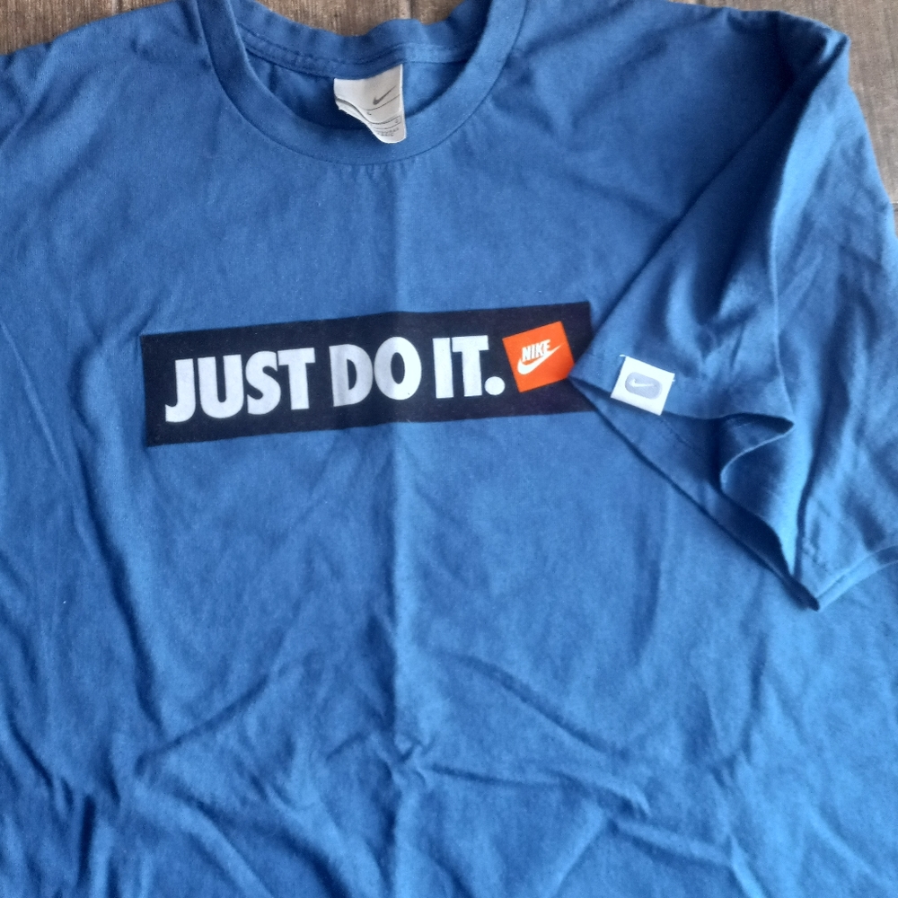 Nike Box Logo Tee